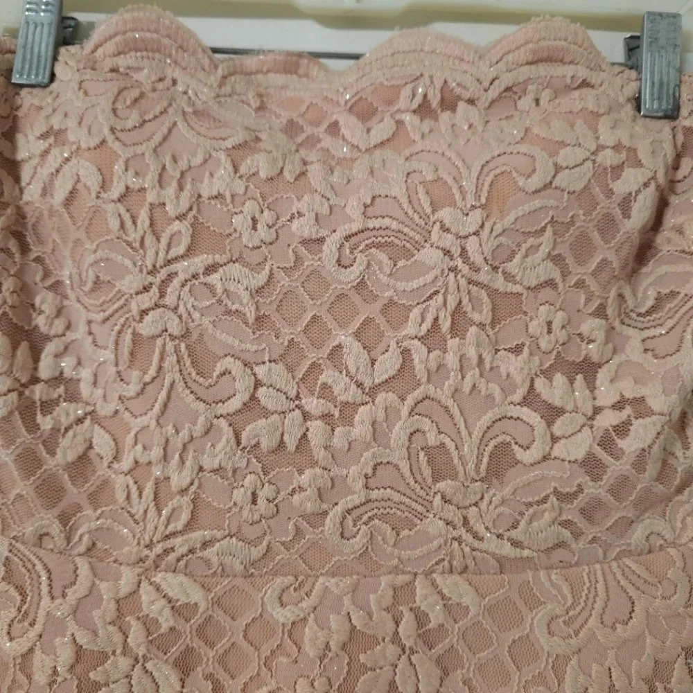 ✨️4/$20. Juniors Scalloped Lace High-Low Cocktail & Wedding Guest Formal Dress - Picture 4 of 16
